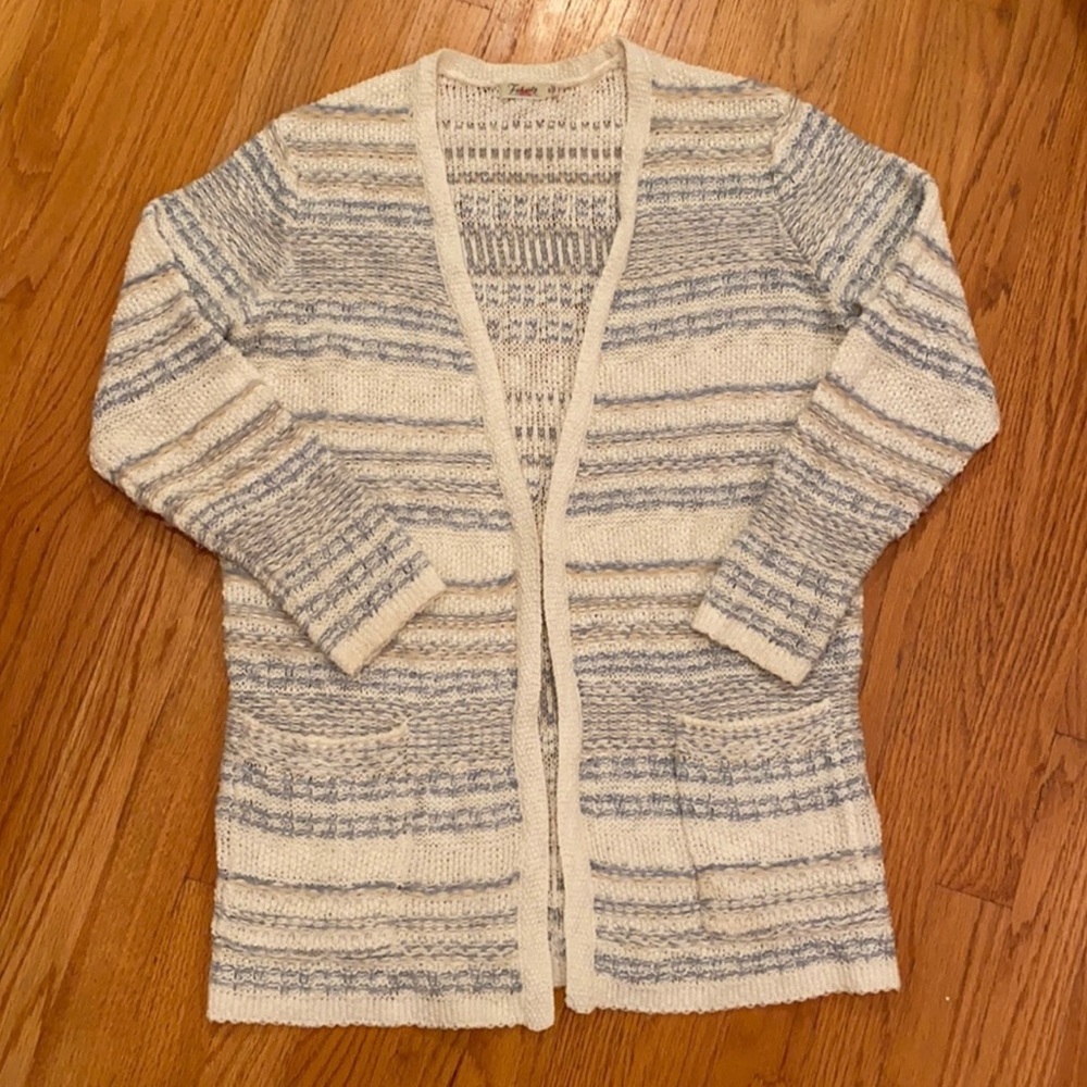 Beautiful Faherty cardigan with pockets in size Small